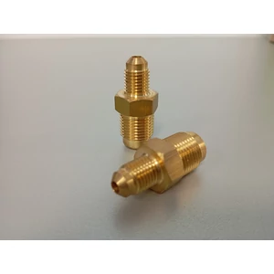Közcsavar szűkítő/ bővítő  3/8"x 1/4" UR2-64
